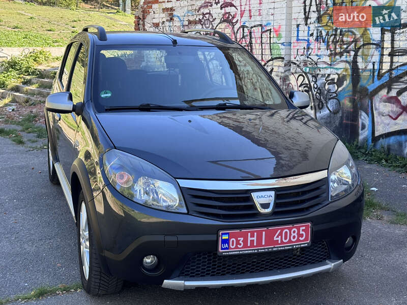 Внедорожник / Кроссовер Dacia Sandero StepWay 2010 в Полтаве