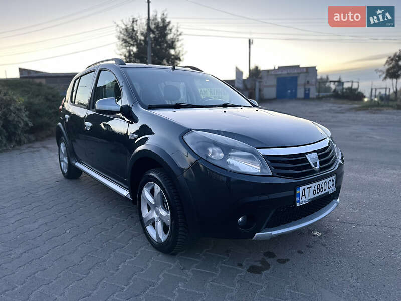 Внедорожник / Кроссовер Dacia Sandero StepWay 2011 в Сумах