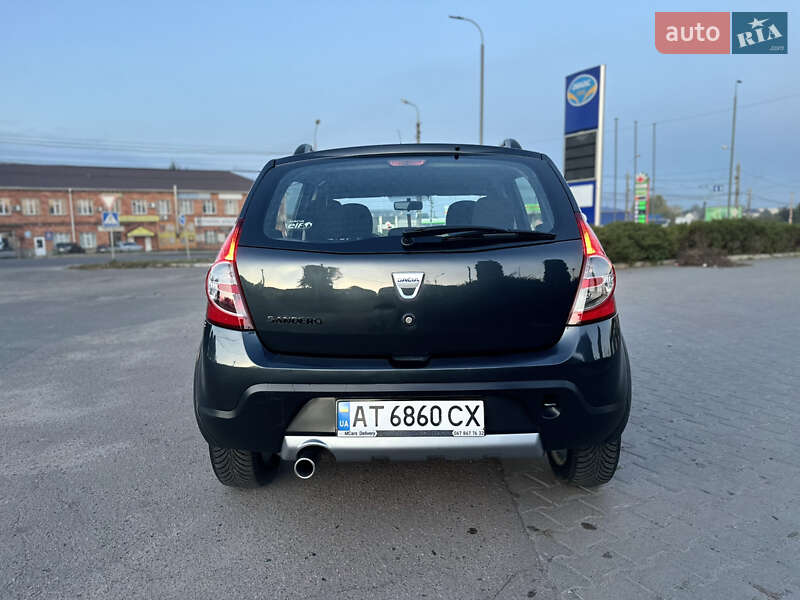 Внедорожник / Кроссовер Dacia Sandero StepWay 2011 в Сумах