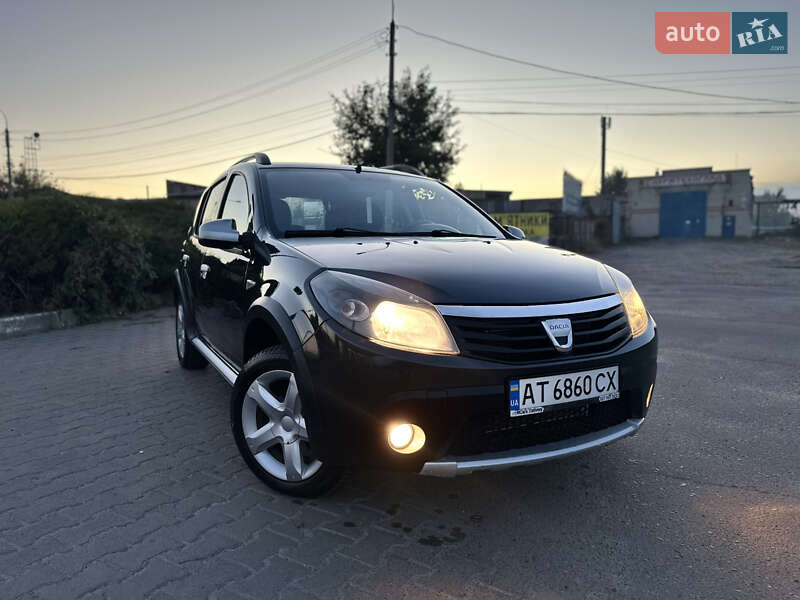 Внедорожник / Кроссовер Dacia Sandero StepWay 2011 в Сумах