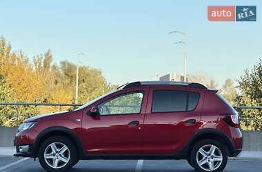 Внедорожник / Кроссовер Dacia Sandero StepWay 2014 в 
