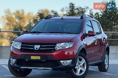 Внедорожник / Кроссовер Dacia Sandero StepWay 2014 в Киеве