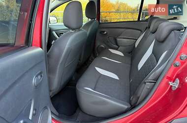 Внедорожник / Кроссовер Dacia Sandero StepWay 2014 в 