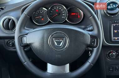 Внедорожник / Кроссовер Dacia Sandero StepWay 2014 в 