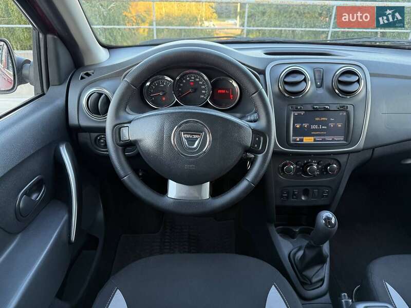 Позашляховик / Кросовер Dacia Sandero StepWay 2014 в Києві