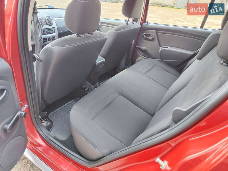 Внедорожник / Кроссовер Dacia Sandero StepWay 2011 в Глухове