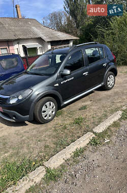 Внедорожник / Кроссовер Dacia Sandero StepWay 2010 в 