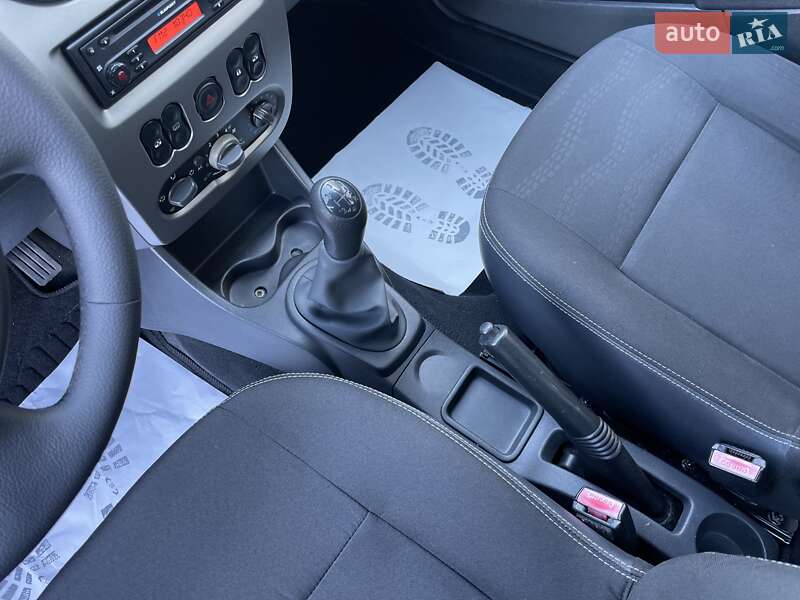 Внедорожник / Кроссовер Dacia Sandero StepWay 2011 в Сумах фото 6 Внедорожник / Кроссовер Dacia Sandero StepWay 2011 в Сумах