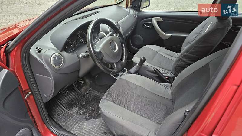 Внедорожник / Кроссовер Dacia Sandero StepWay 2010 в Ивано-Франковске