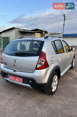 Внедорожник / Кроссовер Dacia Sandero StepWay 2011 в 