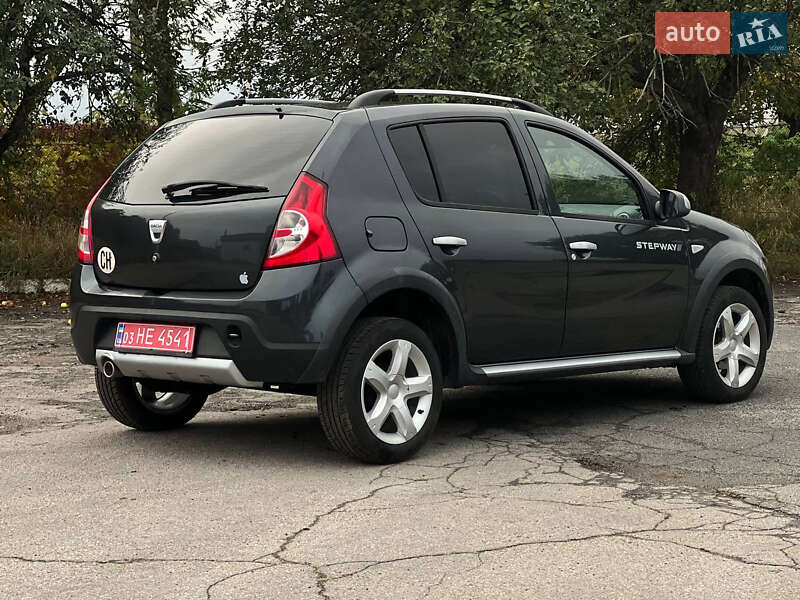 Внедорожник / Кроссовер Dacia Sandero StepWay 2011 в Гадяче