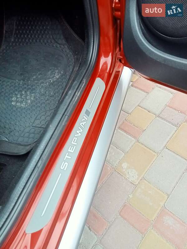 Внедорожник / Кроссовер Dacia Sandero StepWay 2010 в Каменском