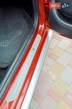 Позашляховик / Кросовер Dacia Sandero StepWay 2010 в  фото 16 Позашляховик / Кросовер Dacia Sandero StepWay 2010 в