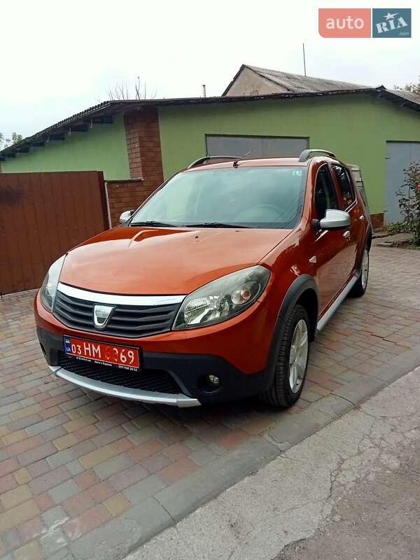 Внедорожник / Кроссовер Dacia Sandero StepWay 2010 в Каменском