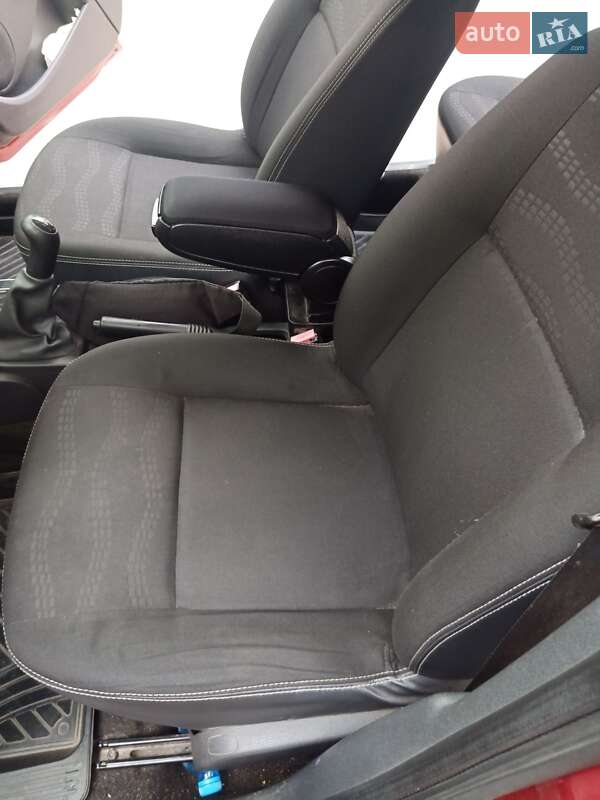 Внедорожник / Кроссовер Dacia Sandero StepWay 2010 в Лебедине фото 14 Внедорожник / Кроссовер Dacia Sandero StepWay 2010 в Лебедине