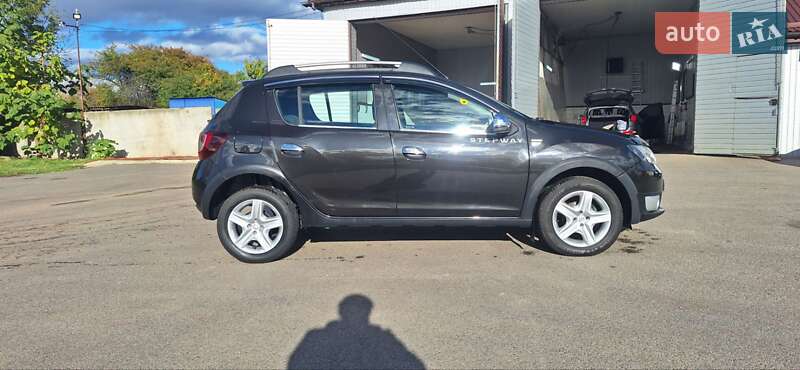 Позашляховик / Кросовер Dacia Sandero StepWay 2013 в Новоархангельську
