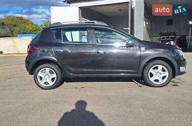 Внедорожник / Кроссовер Dacia Sandero StepWay 2013 в 