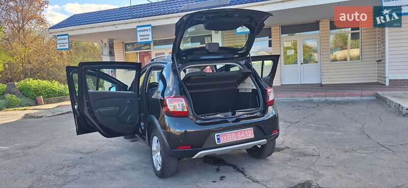 Позашляховик / Кросовер Dacia Sandero StepWay 2013 в Новоархангельську