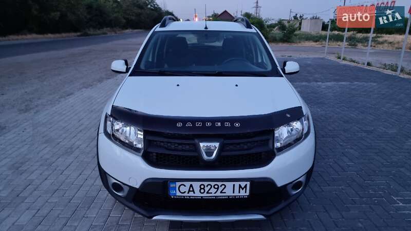 Внедорожник / Кроссовер Dacia Sandero StepWay 2015 в Кропивницком