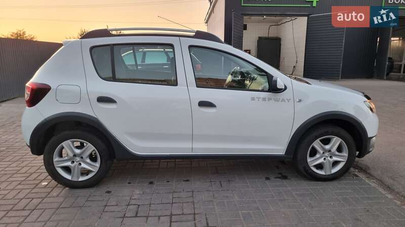 Внедорожник / Кроссовер Dacia Sandero StepWay 2015 в Кропивницком