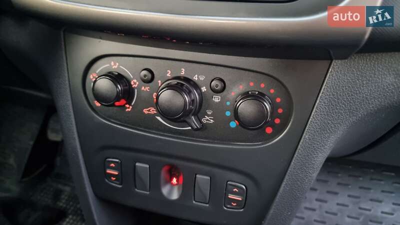 Внедорожник / Кроссовер Dacia Sandero StepWay 2015 в Кропивницком