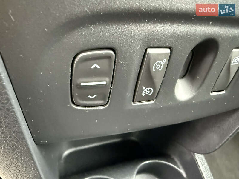 Позашляховик / Кросовер Dacia Sandero StepWay 2015 в Нововолинську фото 12 Позашляховик / Кросовер Dacia Sandero StepWay 2015 в Нововолинську