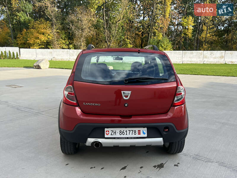 Внедорожник / Кроссовер Dacia Sandero StepWay 2012 в Луцке