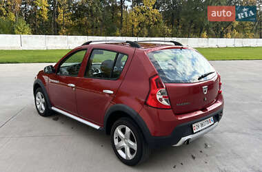Позашляховик / Кросовер Dacia Sandero StepWay 2012 в 