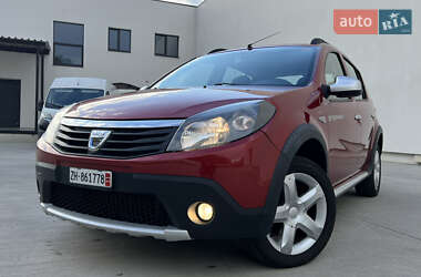 Позашляховик / Кросовер Dacia Sandero StepWay 2012 в 