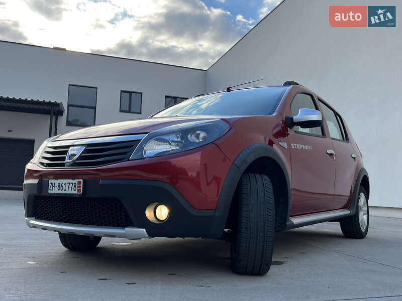 Внедорожник / Кроссовер Dacia Sandero StepWay 2012 в Луцке