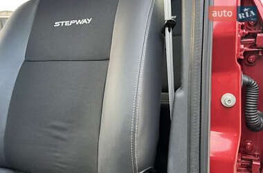 Позашляховик / Кросовер Dacia Sandero StepWay 2012 в 