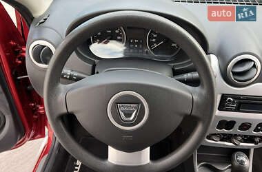 Позашляховик / Кросовер Dacia Sandero StepWay 2012 в 