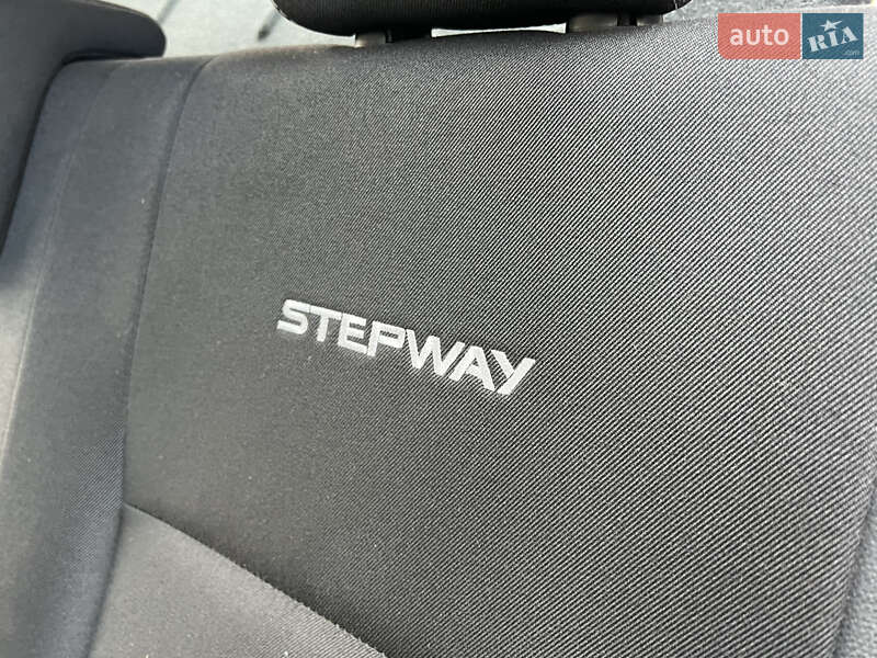 Внедорожник / Кроссовер Dacia Sandero StepWay 2012 в Луцке