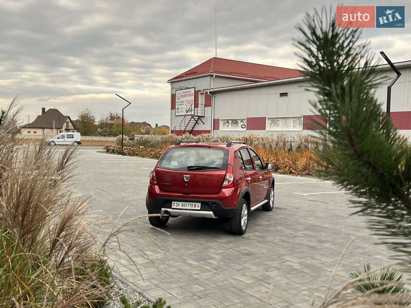 Внедорожник / Кроссовер Dacia Sandero StepWay 2012 в Луцке