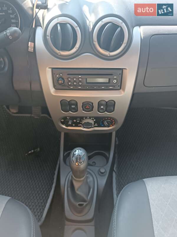 Внедорожник / Кроссовер Dacia Sandero StepWay 2012 в Львове фото 14 Внедорожник / Кроссовер Dacia Sandero StepWay 2012 в Львове