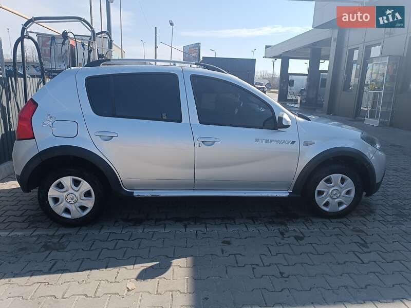 Внедорожник / Кроссовер Dacia Sandero StepWay 2012 в Львове фото 9 Внедорожник / Кроссовер Dacia Sandero StepWay 2012 в Львове