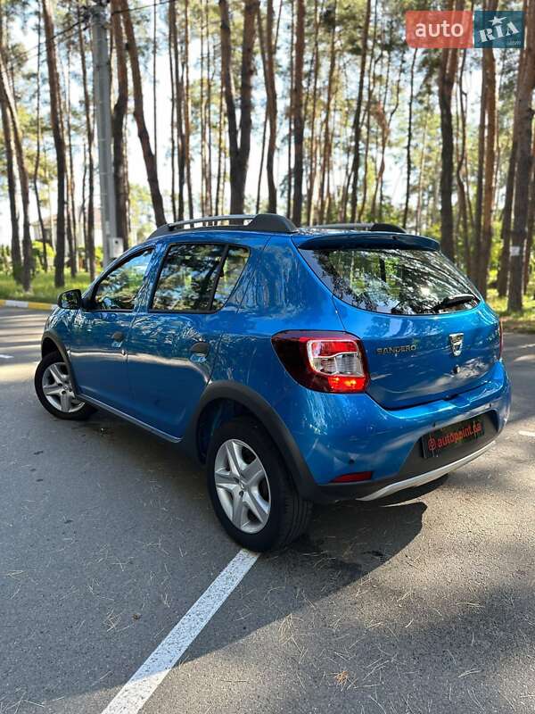 Внедорожник / Кроссовер Dacia Sandero StepWay 2016 в Белогородке