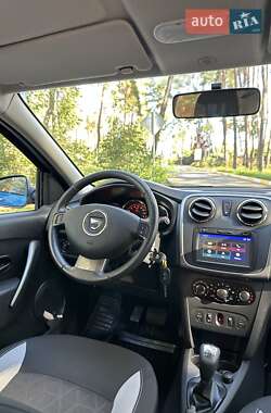 Позашляховик / Кросовер Dacia Sandero StepWay 2016 в 
