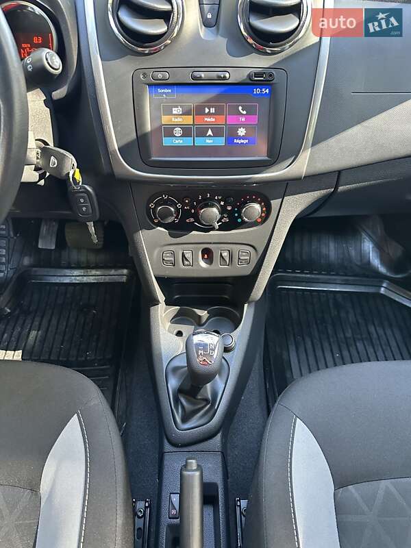Внедорожник / Кроссовер Dacia Sandero StepWay 2016 в Белогородке