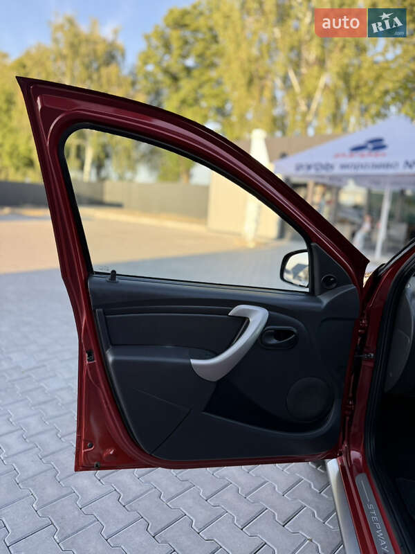 Позашляховик / Кросовер Dacia Sandero StepWay 2009 в Володимирі фото 38 Позашляховик / Кросовер Dacia Sandero StepWay 2009 в Володимирі