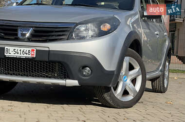 Внедорожник / Кроссовер Dacia Sandero StepWay 2012 в 