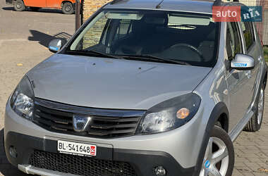 Внедорожник / Кроссовер Dacia Sandero StepWay 2012 в 