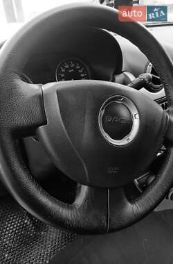 Позашляховик / Кросовер Dacia Sandero StepWay 2012 в  фото 7 Позашляховик / Кросовер Dacia Sandero StepWay 2012 в