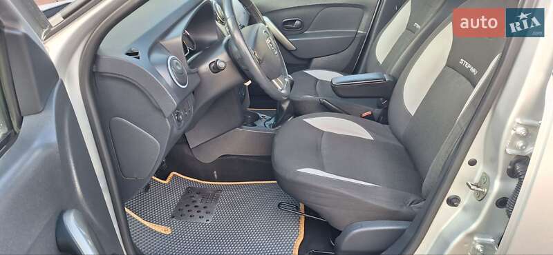 Внедорожник / Кроссовер Dacia Sandero StepWay 2013 в Новоархангельске фото 48 Внедорожник / Кроссовер Dacia Sandero StepWay 2013 в Новоархангельске