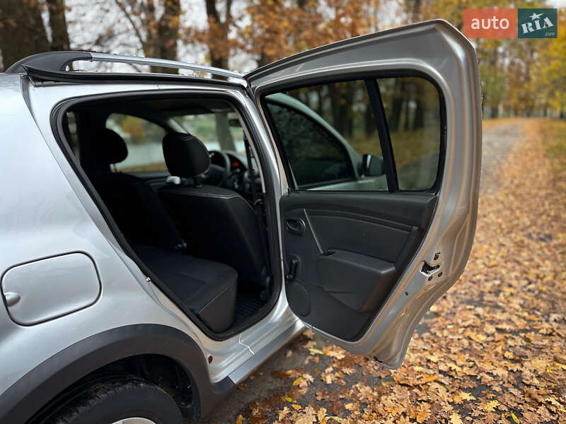 Внедорожник / Кроссовер Dacia Sandero StepWay 2010 в Сумах фото 41 Внедорожник / Кроссовер Dacia Sandero StepWay 2010 в Сумах