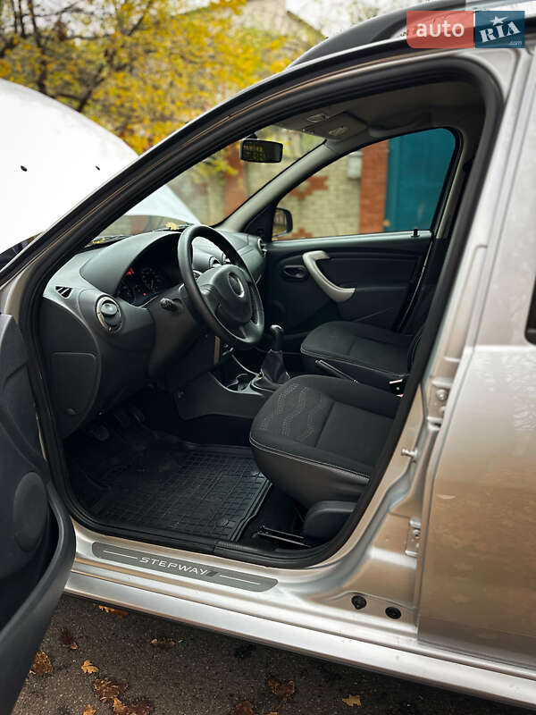 Внедорожник / Кроссовер Dacia Sandero StepWay 2010 в Сумах фото 49 Внедорожник / Кроссовер Dacia Sandero StepWay 2010 в Сумах