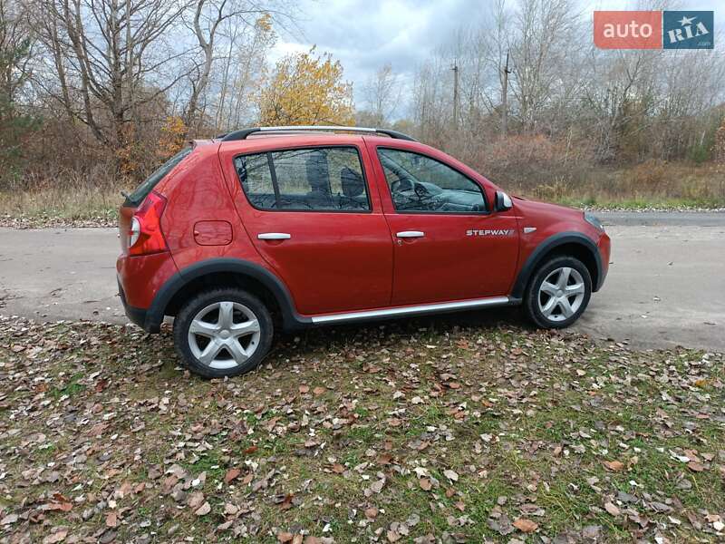 Внедорожник / Кроссовер Dacia Sandero StepWay 2010 в Ровно