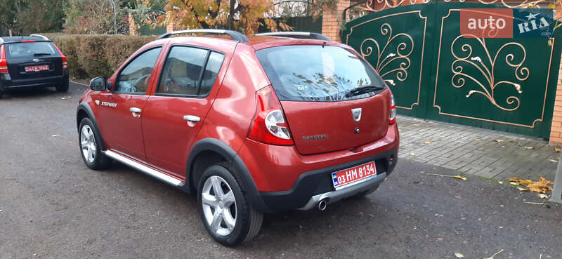 Внедорожник / Кроссовер Dacia Sandero StepWay 2012 в Чернигове