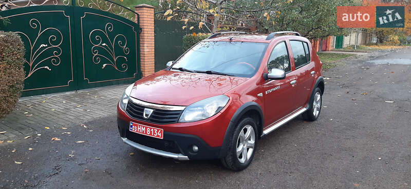 Внедорожник / Кроссовер Dacia Sandero StepWay 2012 в Чернигове