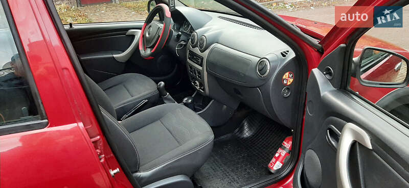 Внедорожник / Кроссовер Dacia Sandero StepWay 2012 в Чернигове